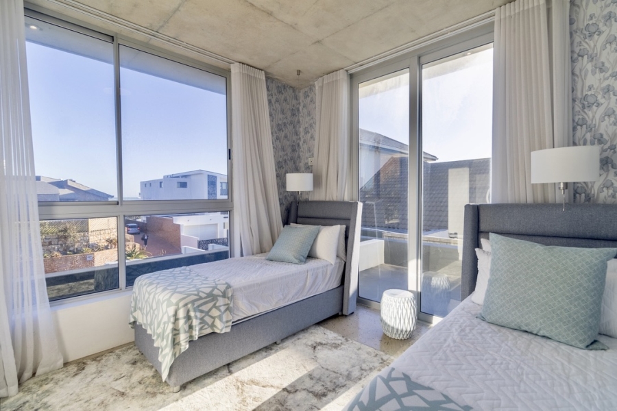 4 Bedroom Property for Sale in Van Riebeeckstrand Western Cape